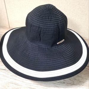 🌞Ralph Lauren Black and White Wide Brim Floppy Sub Hat with Logo Plate. Size M